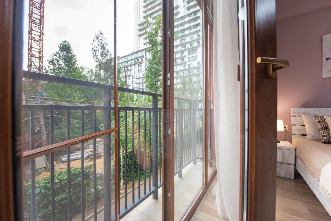 Gg Home - Cozy 2-Bedroom Apartment On Givi Kartozia Tbilisi Exterior photo